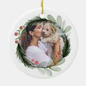 モダンクリスマスリースホリデーかわいい写真 セラミックオーナメント (裏面)