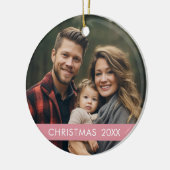 モダンクリスマス – 写真年とピンクストライプ色 セラミックオーナメント (左)