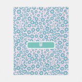 モダンコンテンポラリーデイジー花イニシャル フリースブランケット (正面)