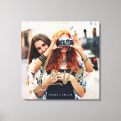 モダンゴールドラブ ブラッシュスクリプトオーバーレイ カップルフォト キャンバスプリント (正面)