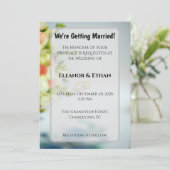 モダンゴールドリング & フラワーボーダーエンゲージメント 招待状 (スタンド正面)