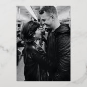 モダンゴールド ブラック スクリプト写真 結婚式 箔招待状 (裏面)