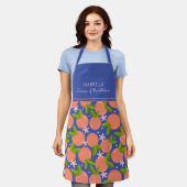 モダンシトラスパターンナームエプロン エプロン (着用した状態)