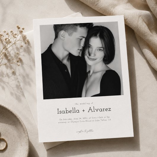 モダンシンプルなモノクロ写真の結婚式 招待状