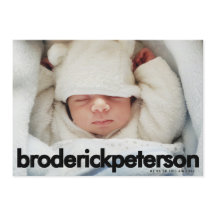 モダンシンプルな新生児写真の赤ちゃんの誕生