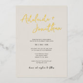 モダンシンプルアイボリー結婚金ゴールドレタリング 箔招待状 (正面)