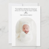 モダンシンプルゴールデンアーチベビーフォト誕生 案内状 (裏面)