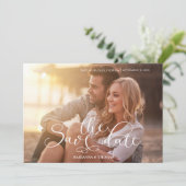 モダンシンプルタイポグラフィ写真QRコードWebサイト セーブザデート (スタンド正面)