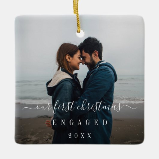 モダンシンプル初めてのクリスマス婚約した セラミックオーナメント (正面)