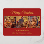モダンシンプルMerry Christmas Family Photo Collage 箔シーズンカード<br><div class="desc">3枚モダンの写真を載せたクリスマスカード。 Happy Holidays、Season's Greetings、Peace Love & Joy、Happy Hanukkahなど、自分の休日の挨拶でパーソナライズするか、すべて自分のものとして使用する！ 簡単に家族の名前と写真を追加。 カードの背面には、カスタマイズ可能な個人メモが含まれる。 カードのもし背面を好む空白のと、単にサンプルメッセージ文字を削除する。 ホイエレガントル文字をミニマルクラシックレッドに実在したデザインが出る！</div>