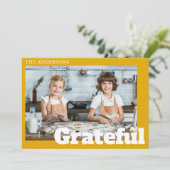 モダンシンプルMUSTARD YELLOW PHOTO Thanksgiving シーズンカード (スタンド正面)