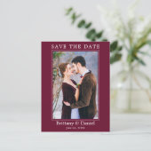 モダンシンプルPhoto Save The Date Burgundy ポストカード (スタンド正面)