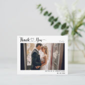モダンスクリプトとハート結婚の感謝の写真 シーズンポストカード (スタンド正面)