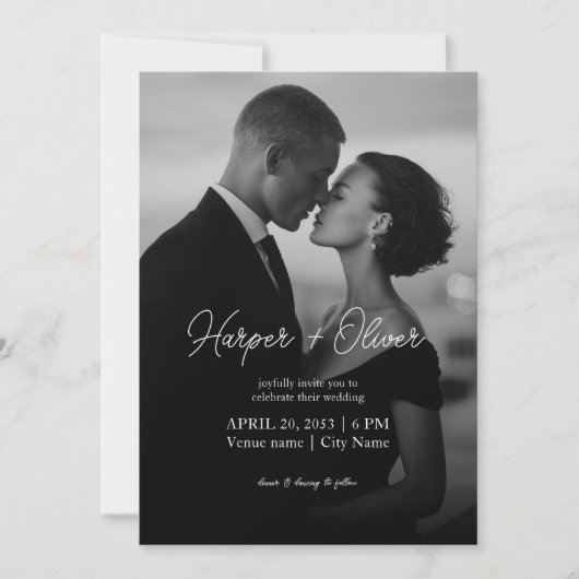 モダンスクリプトの名前のモノクロ写真の結婚式 招待状 (正面)