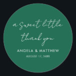 モダンスクリプトタイポグラフィー結婚式感謝祭 ラウンドシール<br><div class="desc">ゲストが喜ぶギフトで感謝の気持ちを表しましょう。当社のパーソナライズされた結婚式感謝祭ステッカーは、ゲストが特別な日を記念し、参加してくれたことに感謝する完璧な方法です。 ゲストに、あなたが共有した愛と喜びの美しく実用的な思い出を贈りましょう。彼らが愛する小さなトークンです。</div>