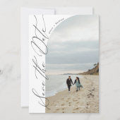 モダンスクリプトタイポグラフィー | QRコード ハーフアーチ写真 セーブザデート (正面)