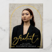 モダンスクリプト卒業生フォトアーチ 卒業パーティー 箔招待状ポストカード (正面)