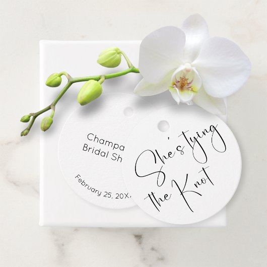 モダンスクリプト ブライダルシャワー 彼女は結婚する フェイバータグ