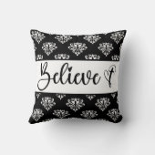 モダンスクリプト ブラック ホワイト ダマスク キリスト教を信じる クッション (裏面)