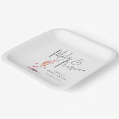 モダンスクリプト ペタルとプロセッコ ブライダルシャワー ペーパープレート (傾斜あり)