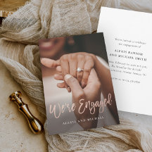 モダンスクリプト We're Engaged 写真 エンゲージメントパーティー