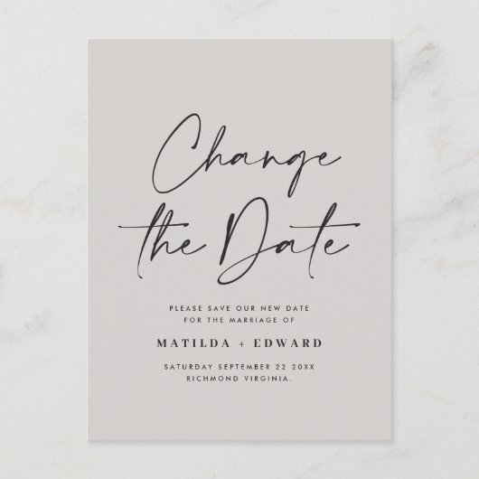 モダンスクリプ結婚トタイポグラフィの日付の変更 案内ポストカード (正面)
