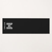 モダンスタイリッシュモノグラムシンプルお洒落黒 ヨガマット (正面(横))