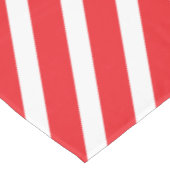 モダンストライプ | グラマー赤と白ストライプの テーブルクロス (アングル)