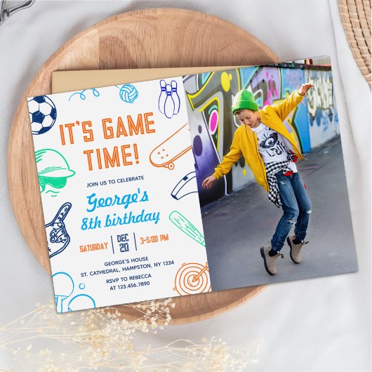 モダンスポーツだ!ゲーム開始だ!キッズの誕生日写真 招待状