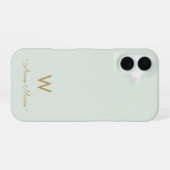 モダンセージグリーンゴールド手書きモノグラム iPhone 16ケース (裏面横)