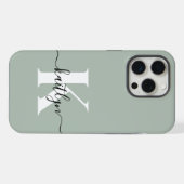 モダンセージグリーンスクリプトモノグラム iPhoneケース (裏面横)
