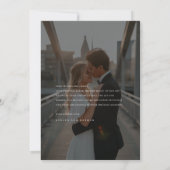 モダンタイポグラフィシンプルオーバーレイ結婚写真 サンキューカード (裏面)