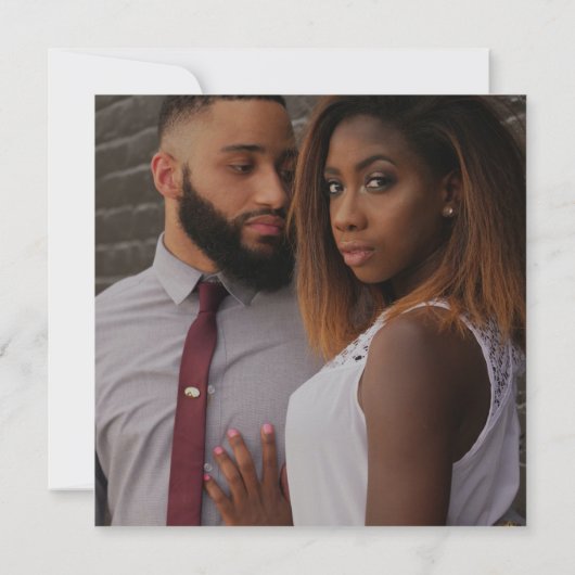 モダンタイポグラフィスクエアフォトセージ結婚グリーン 招待状 (裏面)