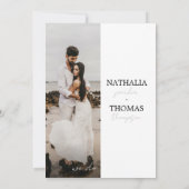 モダンタイポグラフィスクリプト写真QRコード結婚s 招待状 (裏面)