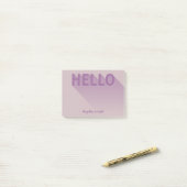 モダンタイポグラフィパープルハロー ポストイット (デスク上)