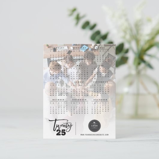 モダンタイポグラフィブラシスクリプト2025カレンダー写真 シーズンポストカード (スタンド正面)