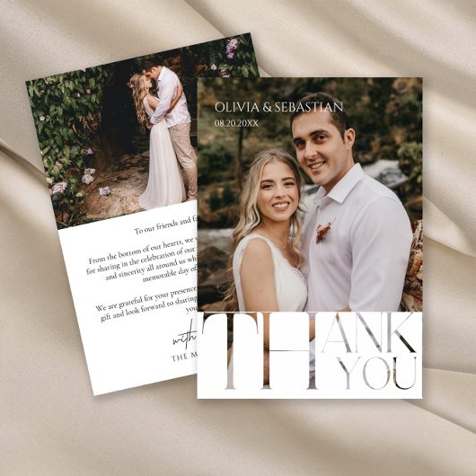 モダンタイポグラフィホワイトオーバーレイ結婚文字の写真 サンキューカード