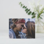 モダンタイポグラフィ写真の保存日付 案内ポストカード (スタンド正面)