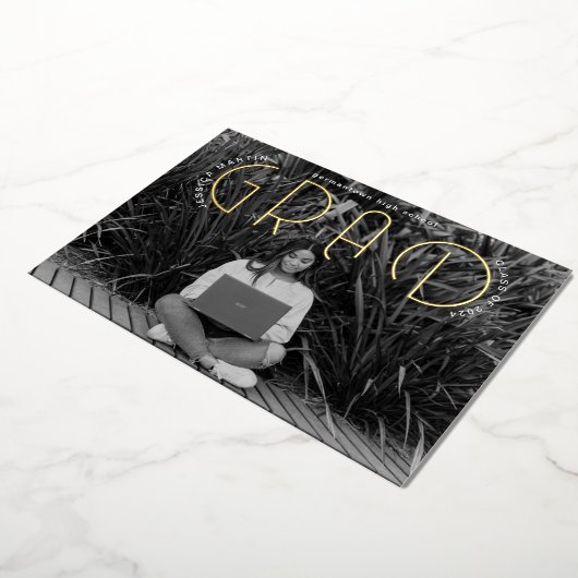 モダンタイポグラフィ写真の卒業発表 箔招待状 (回転した状態)