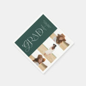 モダンタイポグラフィ数々の大学院生ダークグリーン スタンダードカクテルナプキン (角)