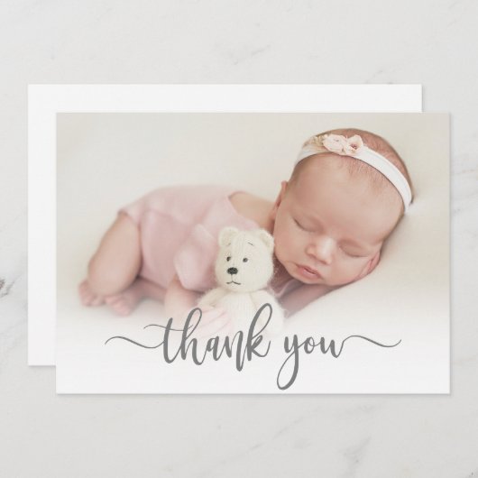 モダンタイポグラフィ生まれたばかりのベビー写真 サンキューカード (正面/裏面)