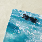 モダンターコイズブルー海波パターンモノグラム ビーチタオル (インサイチュ)