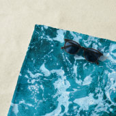 モダンターコイズ海波カスタム波 ビーチタオル (インサイチュ)