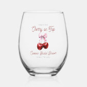 モダンチェリーオントップ ピンクリボン ブライダルシャワー ステムなしワイングラス (正面)