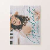 モダンティール(緑がかった色)スクリプト写真の卒業 ジグソーパズル (縦)