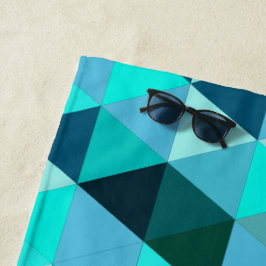 モダンティール（緑がかった色）三角形パターン ビーチタオル