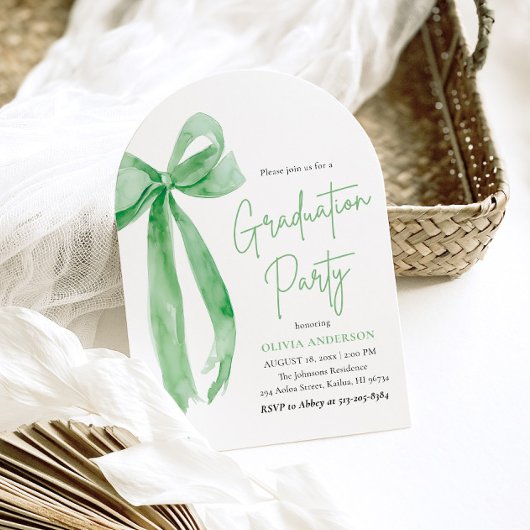 モダントレンディーエレガントグリーンボウ卒業式アーチ 招待状