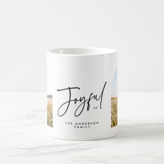 モダントレンディーエレガントタイポグラフィうれしそうなクリスマス コーヒーマグカップ (中央)