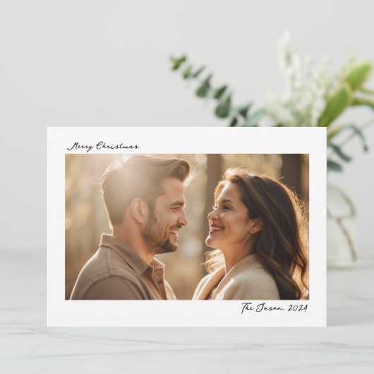 モダントレンディーシンプルクリスマスカップル写真 シーズンカード (スタンド正面)