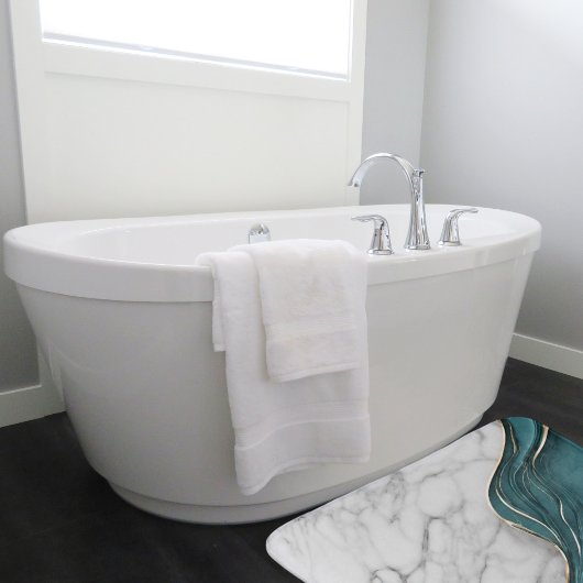 モダントレンディーダークティール(緑がかった色)金ゴールド大理石 バスマット